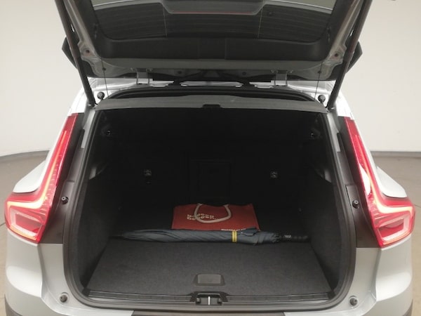Used Volvo XC40 2024 for sale - 76282331: Photo 8
