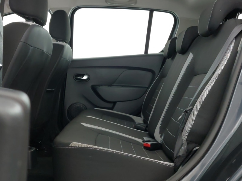 Used Dacia Sandero Stepway 2019 for sale - 77716654: Photo 6