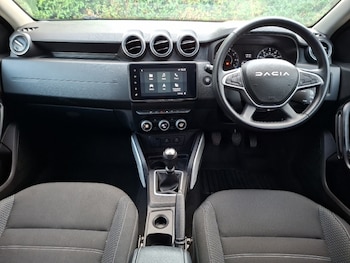 Used Dacia Duster 2024 for sale - 79218359: Photo