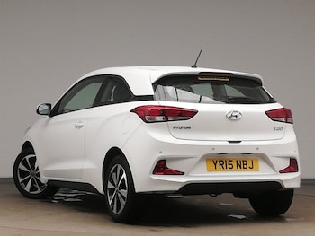 Used Hyundai i20 2015 for sale - 76354855: Photo