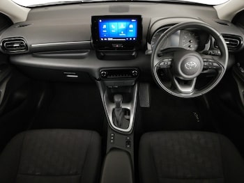 Used Toyota Yaris 2024 for sale - 75514211: Photo