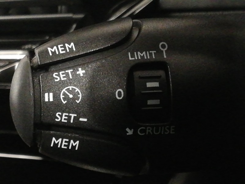 Used Peugeot 2008 2023 for sale - 76928539: Photo 19