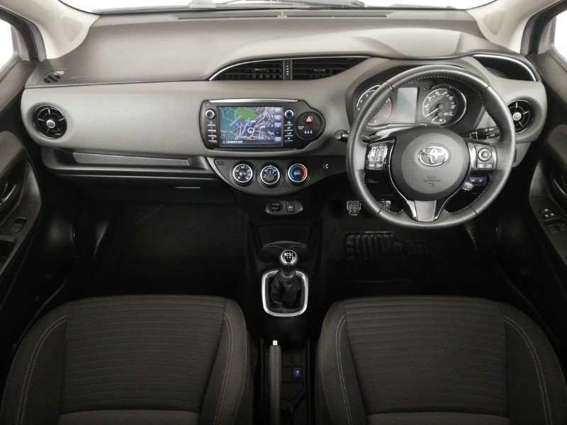 Used Toyota Yaris 2019 for sale - 76414728: Photo 2