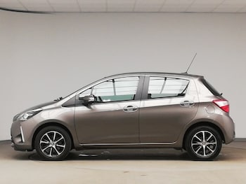 Used Toyota Yaris 2019 for sale - 76414728: Photo