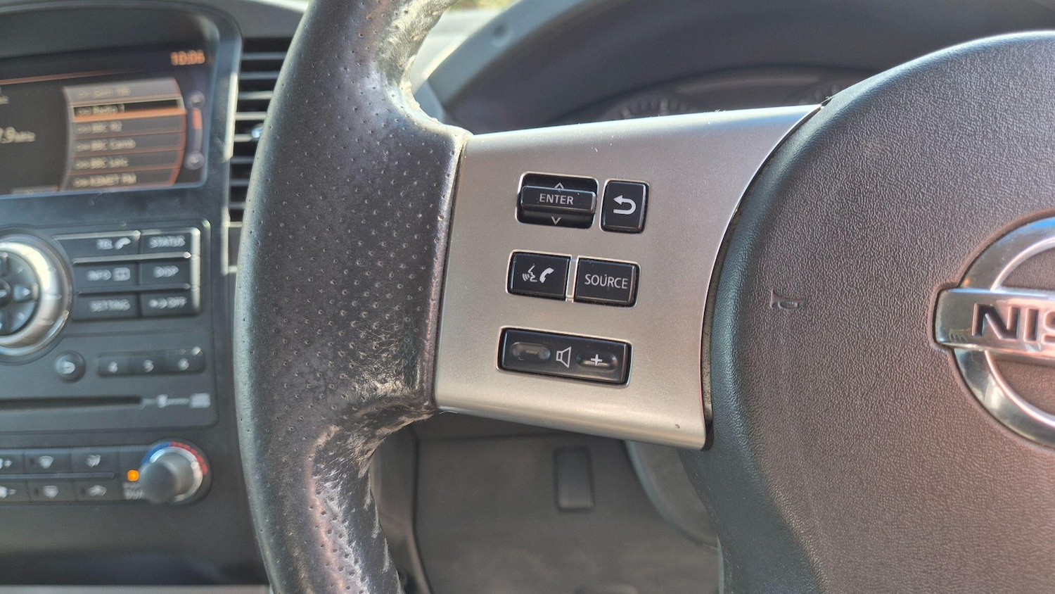 Used Nissan Navara 2012 for sale - 78170628: Photo 14