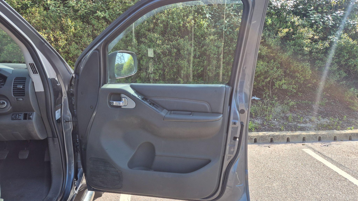 Used Nissan Navara 2012 for sale - 78170628: Photo 32