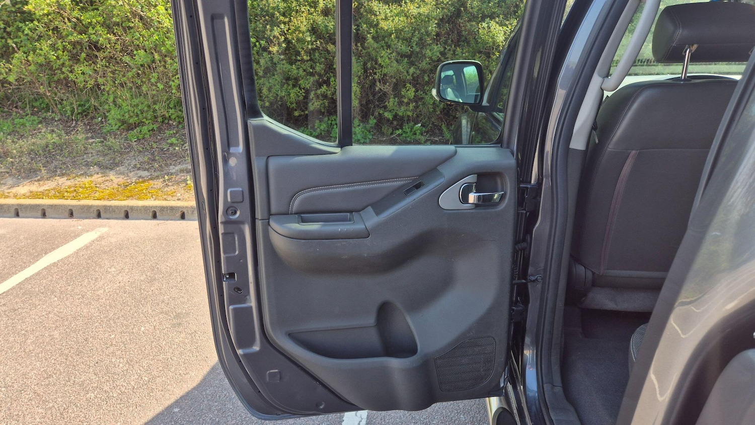 Used Nissan Navara 2012 for sale - 78170628: Photo 34