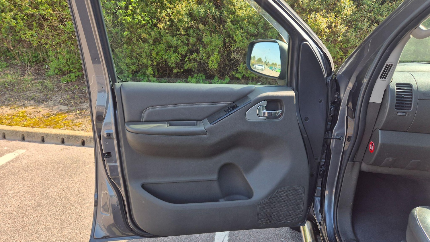 Used Nissan Navara 2012 for sale - 78170628: Photo 35