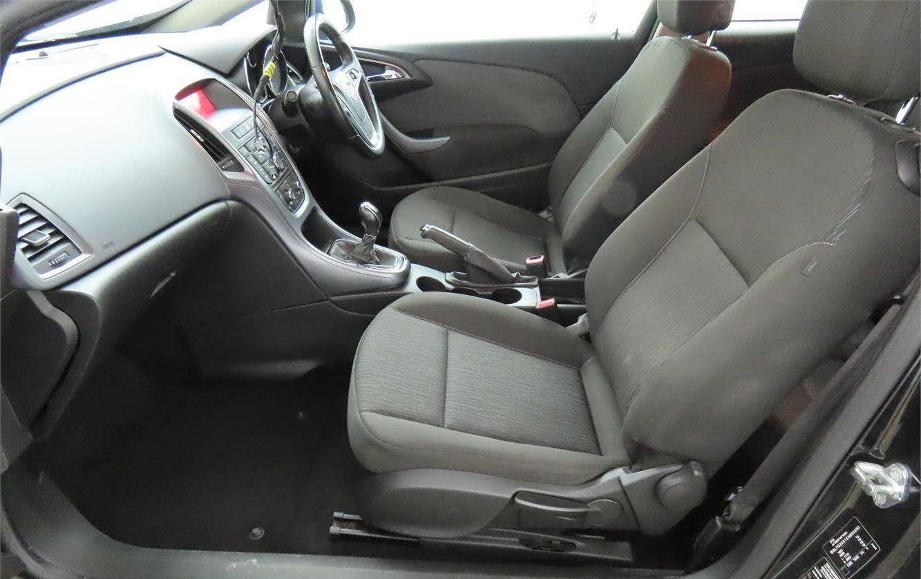 Used Vauxhall Astra GTC 2014 for sale - 78018869: Photo 2