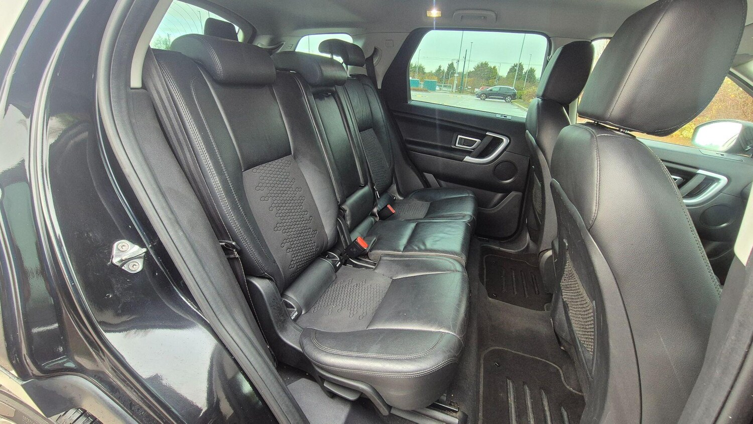 Used Land Rover Discovery Sport 2016 for sale - 77255600: Photo 13