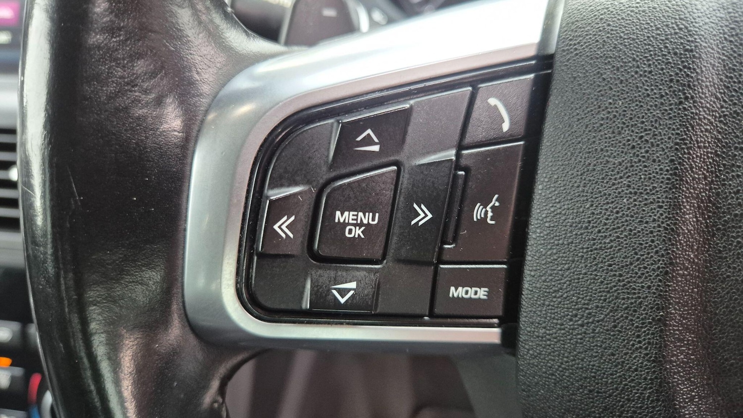 Used Land Rover Discovery Sport 2016 for sale - 77255600: Photo 17