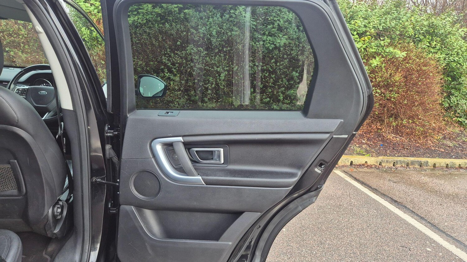 Used Land Rover Discovery Sport 2016 for sale - 77255600: Photo 23