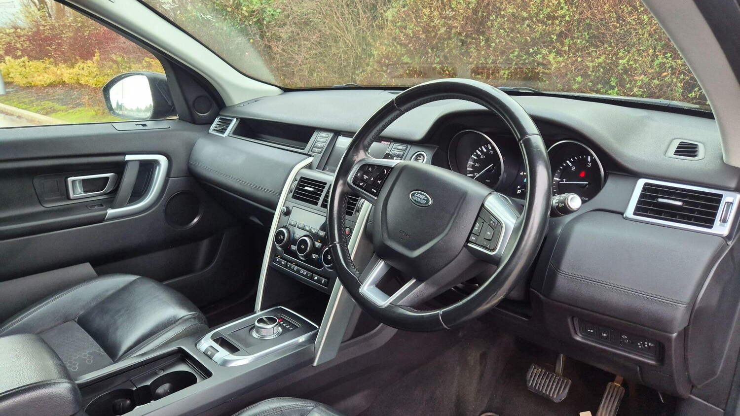 Used Land Rover Discovery Sport 2016 for sale - 77255600: Photo 9