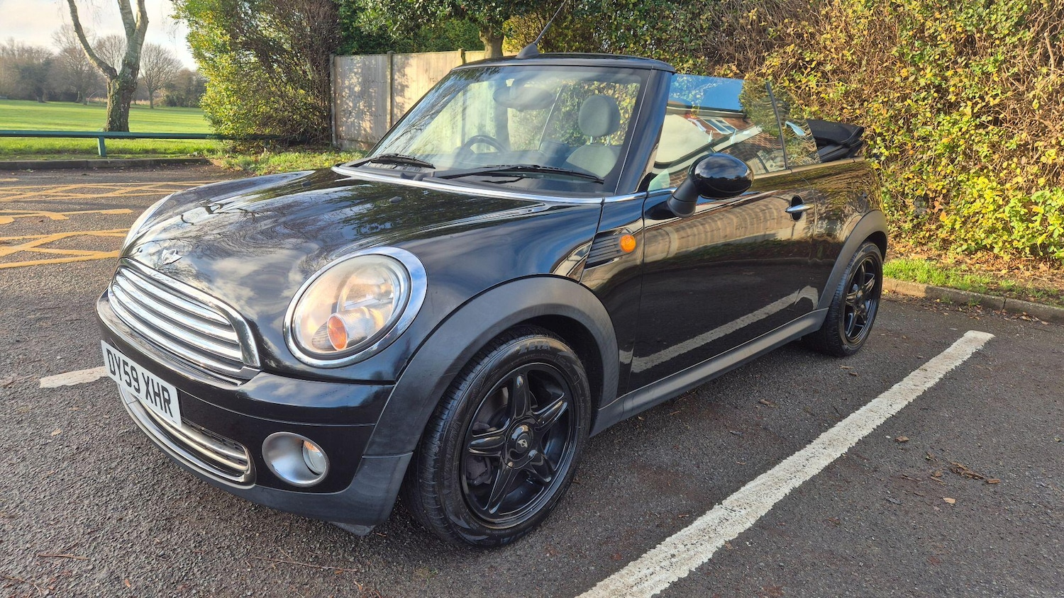 Used MINI Convertible 2009 for sale - 77253635: Photo 3
