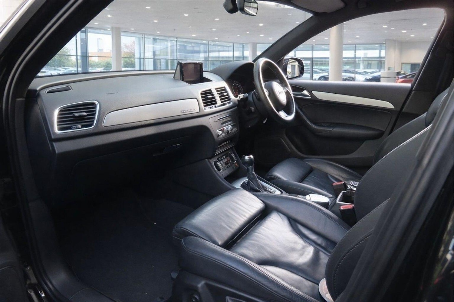 Used Audi Q3 2015 for sale - 77253586: Photo 4