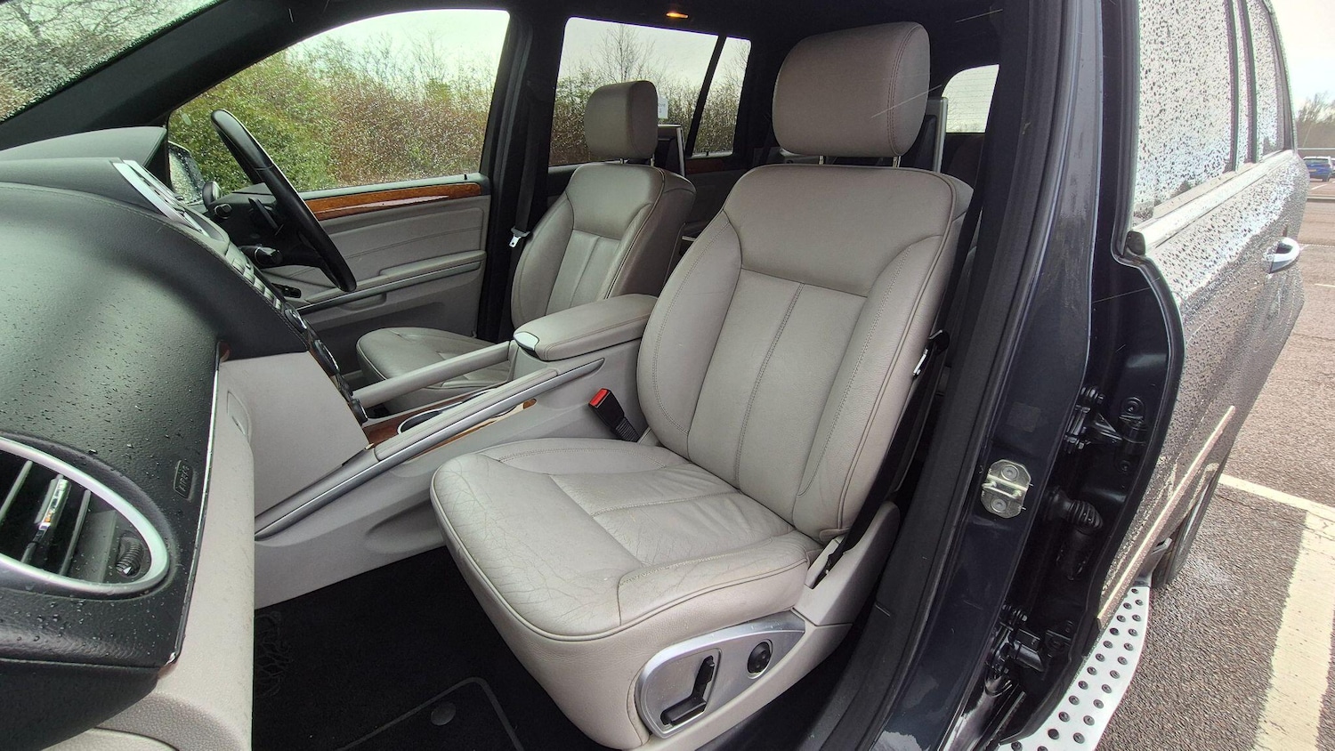 Used Mercedes-Benz GL Class 2010 for sale - 78048014: Photo 41