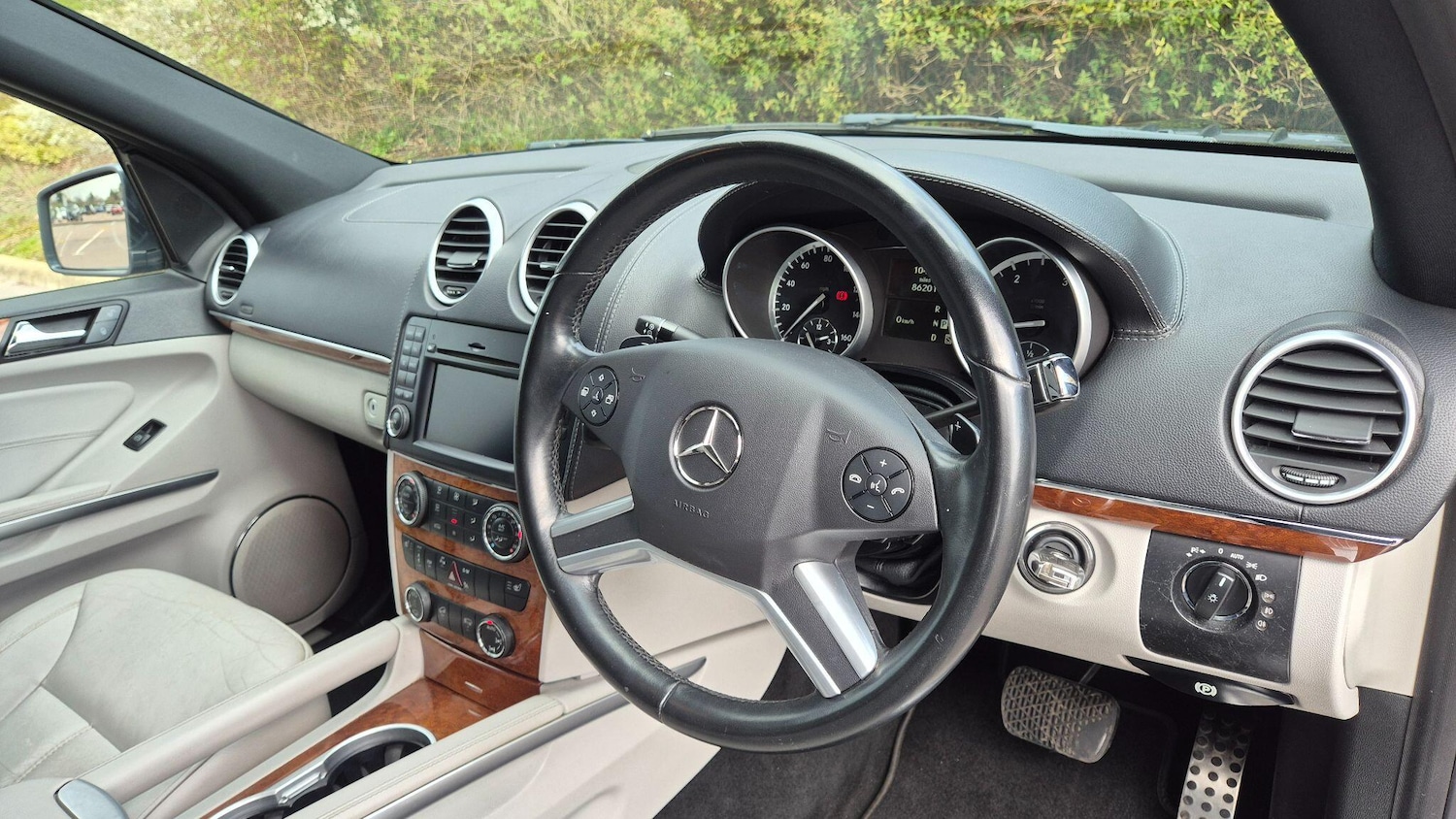 Used Mercedes-Benz GL Class 2010 for sale - 78048014: Photo 9