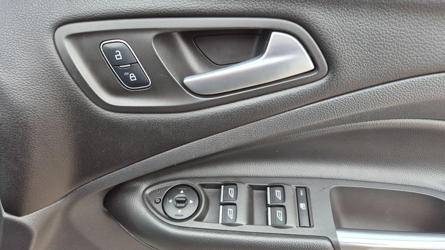 Used Ford Kuga 2017 for sale - 77255602: Photo 17