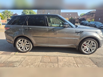 Used Land Rover Range Rover Sport 2014 for sale - 79224015: Photo