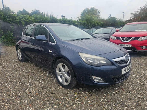 Used Vauxhall Astra 2011 for sale - 76163771: Photo 1