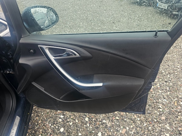 Used Vauxhall Astra 2011 for sale - 76163771: Photo 21