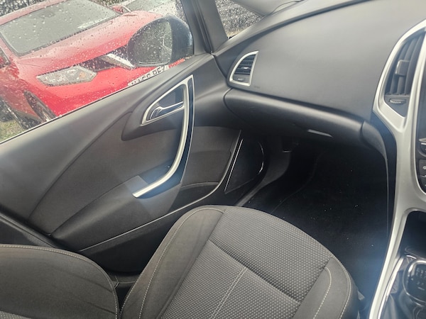 Used Vauxhall Astra 2011 for sale - 76163771: Photo 22