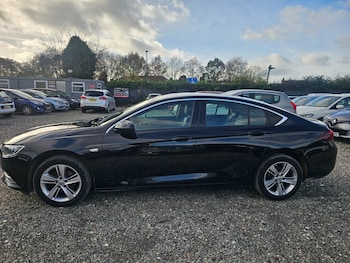 Used Vauxhall Insignia 2018 for sale - 79451670: Photo