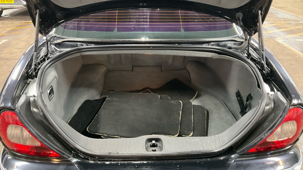 Used Jaguar XJ 2007 for sale - 77851038: Photo 5