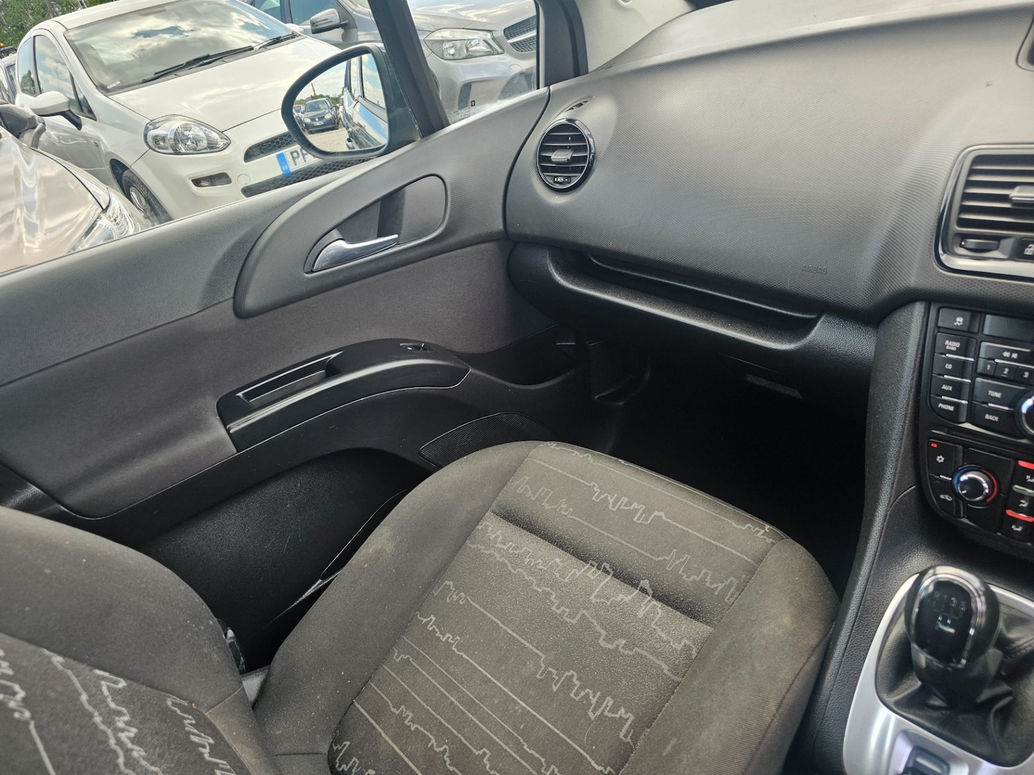 Used Vauxhall Meriva 2015 for sale - 76822041: Photo 16