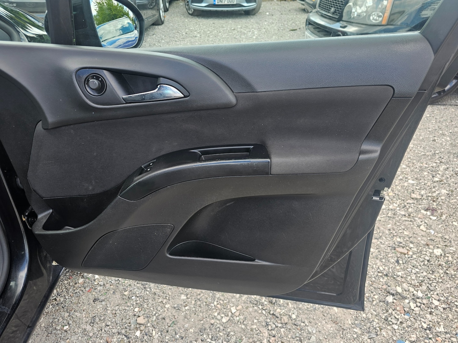 Used Vauxhall Meriva 2015 for sale - 76822041: Photo 22