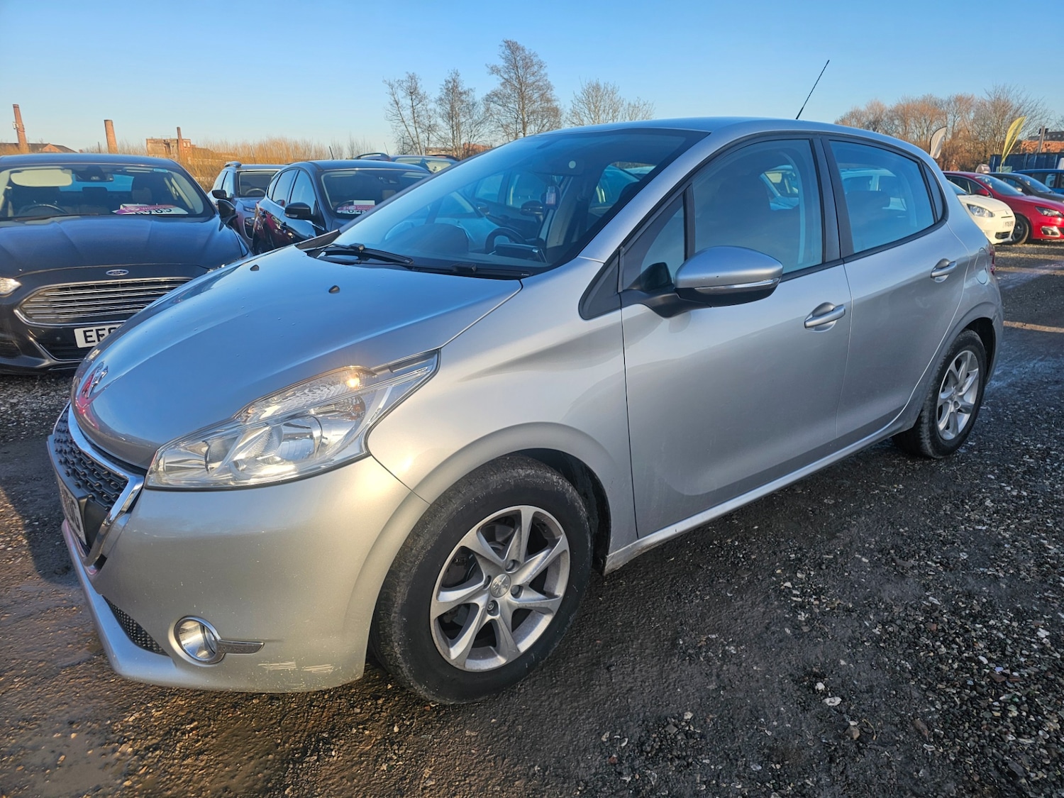 Used Peugeot 208 2014 for sale - 77162119: Photo 3