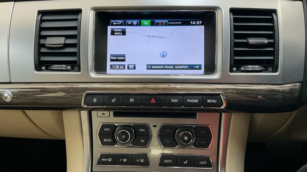 Used Jaguar XF 2015 for sale - 78071048: Photo 12