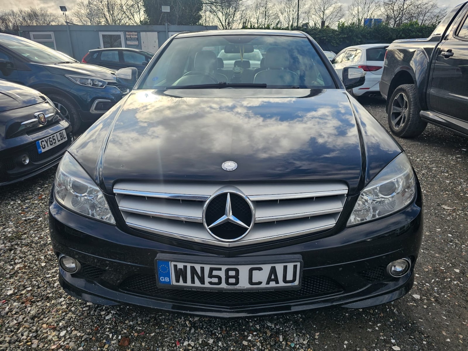 Used Mercedes-Benz C Class 2008 for sale - 77668089: Photo 2