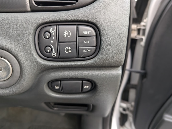 Used Jaguar S-Type 2004 for sale - 73101186: Photo 17