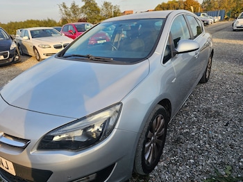 Used Vauxhall Astra 2014 for sale - 76257999: Photo