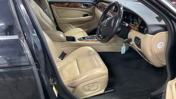 Used Jaguar XJ 2007 for sale - 73598467: Photo 7