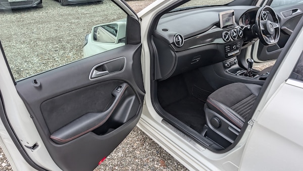 Used Mercedes-Benz B-Class 2015 for sale - 72877413: Photo 15