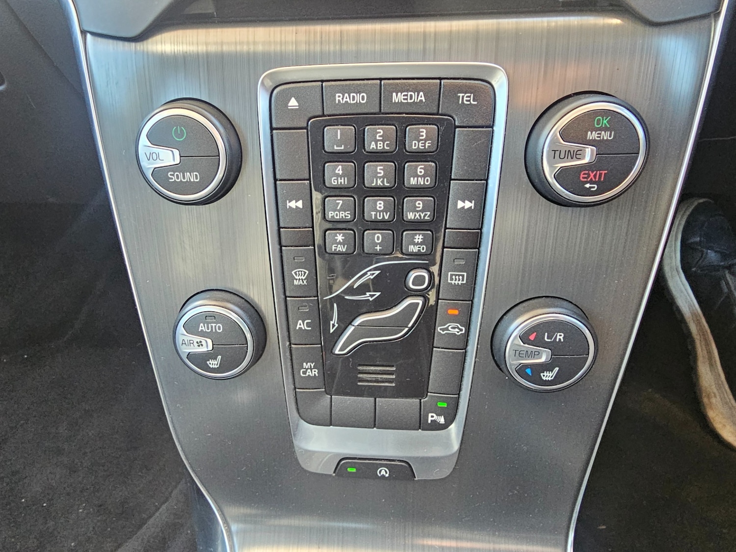 Used Volvo V40 2016 for sale - 74872863: Photo 13