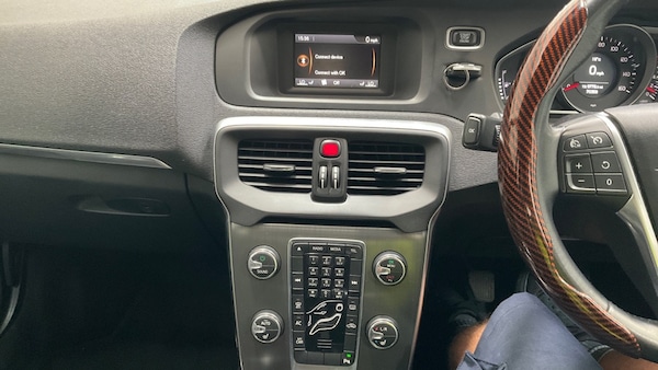 Used Volvo V40 2016 for sale - 74872863: Photo 9