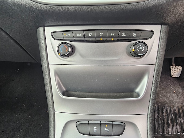 Used Vauxhall Astra 2017 for sale - 74954906: Photo 15