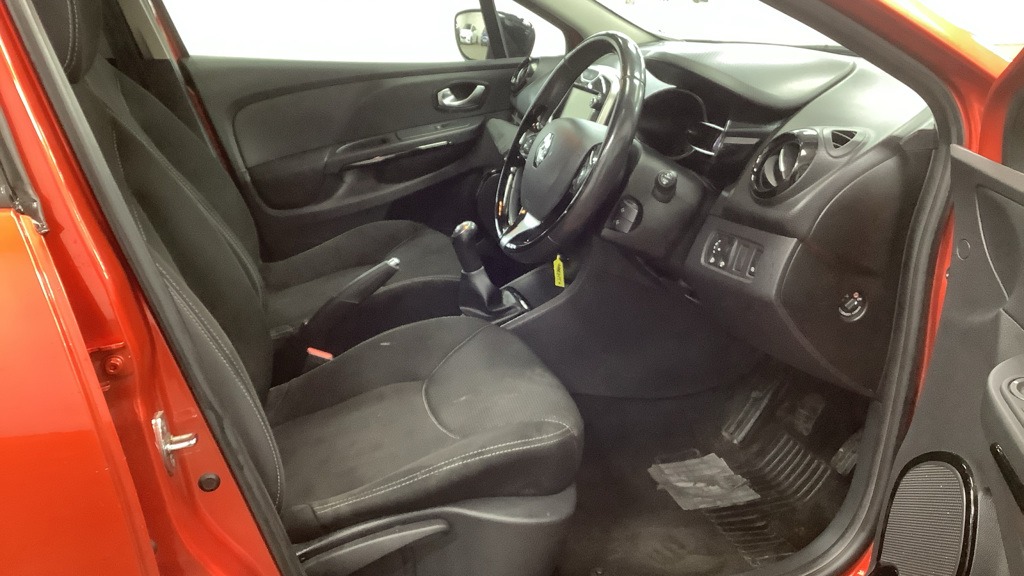 Used Renault Clio 2016 for sale - 76393908: Photo 9