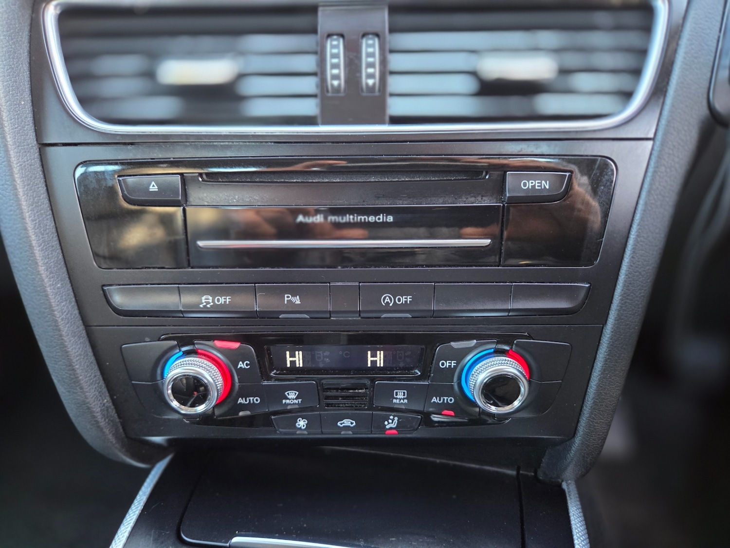 Used Audi A4 2013 for sale - 77504383: Photo 15