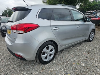 Used Kia Carens 2016 for sale - 75917744: Photo