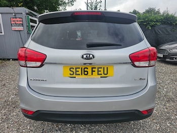 Used Kia Carens 2016 for sale - 75917744: Photo