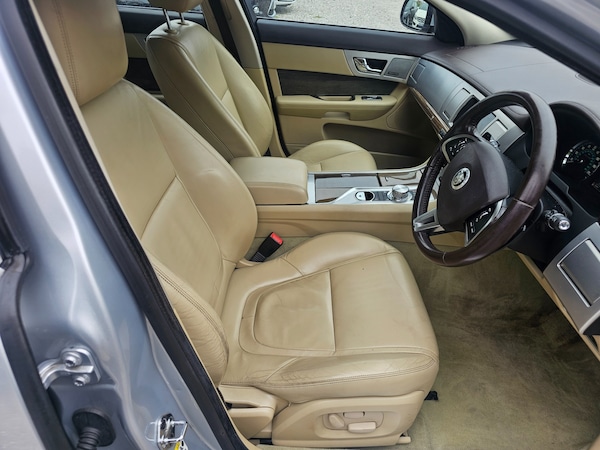 Used Jaguar XF 2012 for sale - 75138124: Photo 13