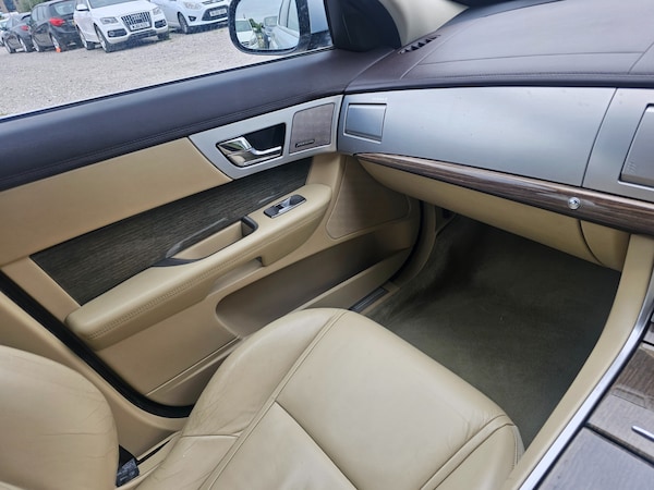 Used Jaguar XF 2012 for sale - 75138124: Photo 14