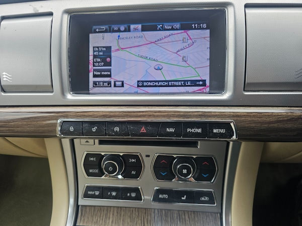 Used Jaguar XF 2012 for sale - 75138124: Photo 16