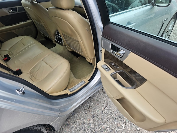Used Jaguar XF 2012 for sale - 75138124: Photo 25