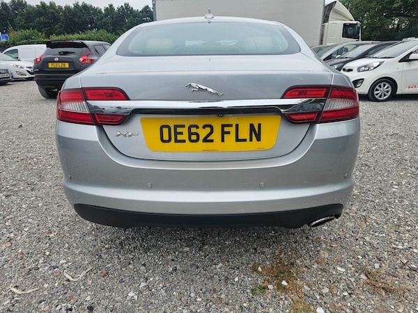 Used Jaguar XF 2012 for sale - 75138124: Photo 4