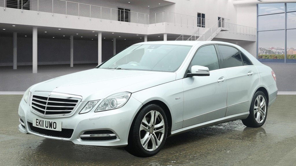 Used Mercedes-Benz E Class 2011 for sale - 77465148: Photo 3